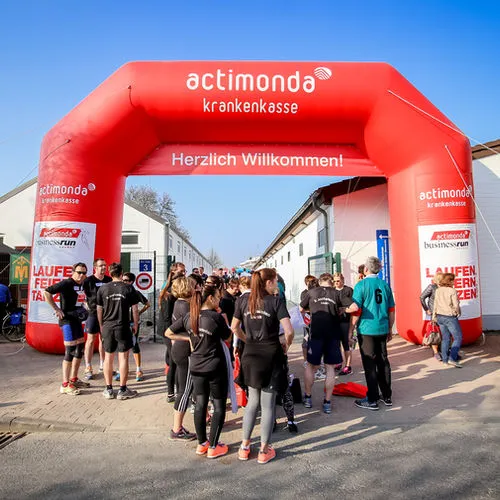actimonda Torbogen beim BusinessRun